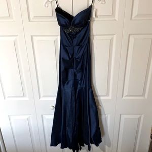 Cashe size 6 (fits like a size 2) strapless blue mermaid prom dress